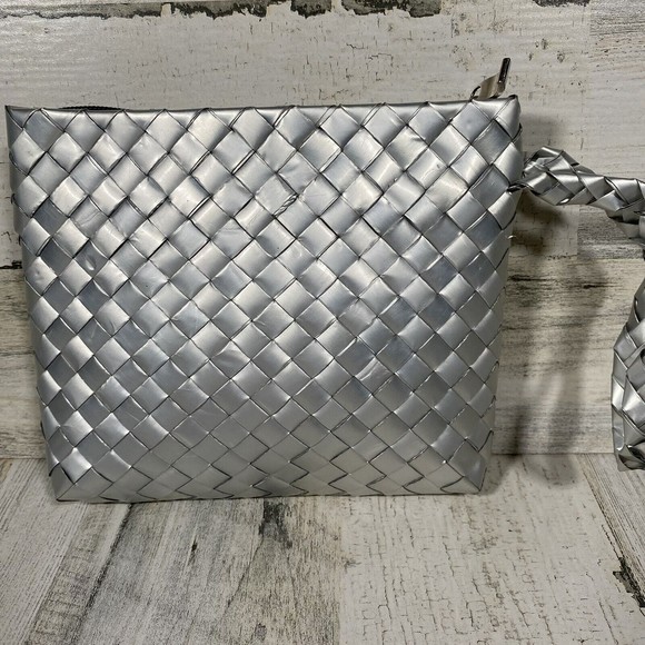 REBAGZ Silver Recycled Materials Wristlet Purse Mini Makeup Bag Travel Repurpose - Picture 4 of 7